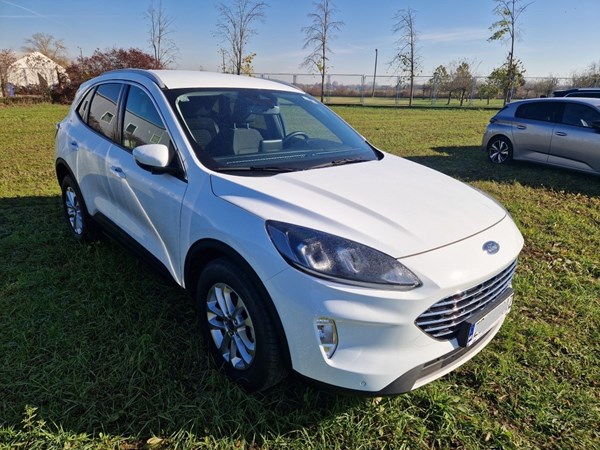 FORD Kuga 1,5 EcoBoost Titanium